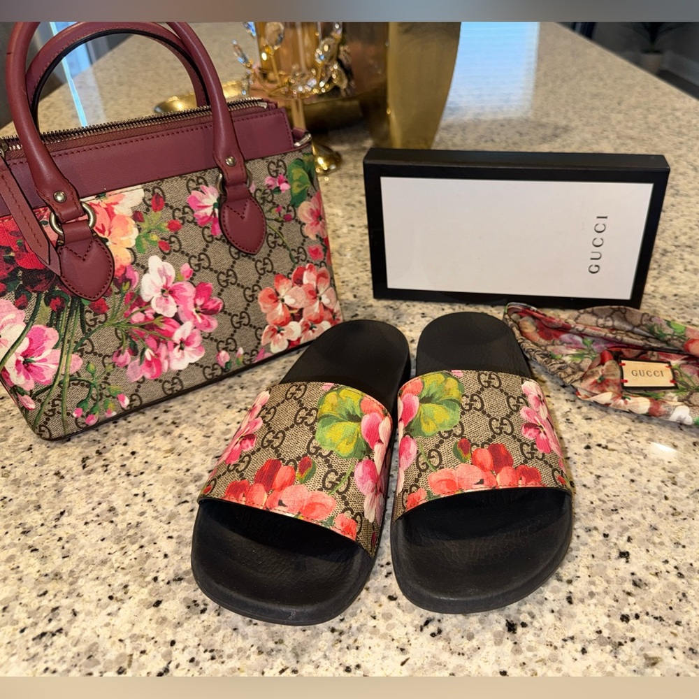 Gucci Women's Floral Set